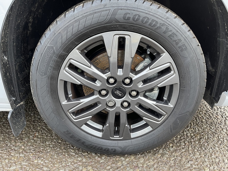 Ford E-Transit Custom 320 65kWh Limited Auto L1 H1 5dr - U443