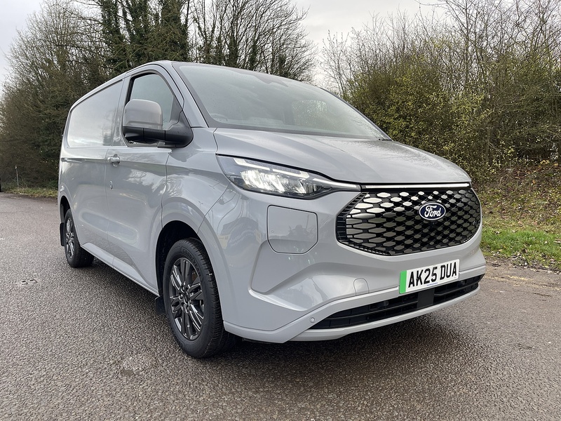 Ford E-Transit Custom 320 65kWh Limited Auto L1 H1 5dr - U443