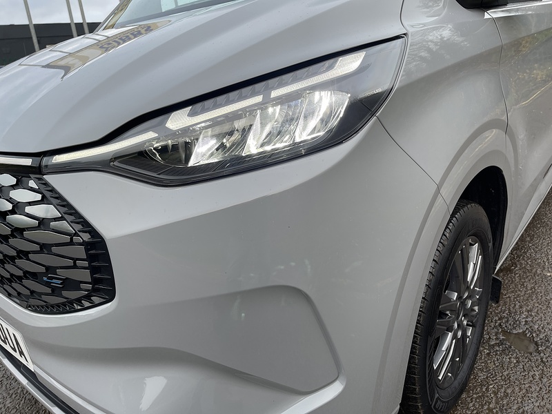 Ford E-Transit Custom 320 65kWh Limited Auto L1 H1 5dr - U443