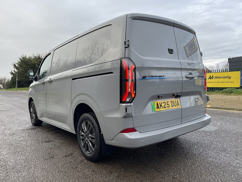 Ford E-Transit Custom 320 65kWh Limited Auto L1 H1 5dr - U443