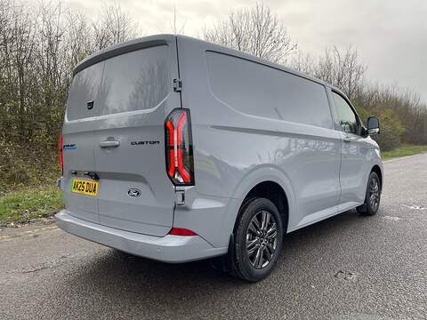 Ford E-Transit Custom 320 65kWh Limited Auto L1 H1 5dr - U443