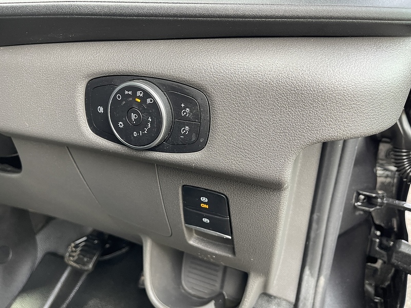 Ford Transit 2.0 350 EcoBlue Leader Auto FWD L3 H2 Euro 6 (s/s) 5dr - U450