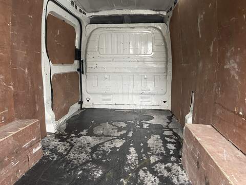 MAXUS Deliver 9 2.0 D20 LUX FWD L3 H2 Euro 6 (s/s) 5dr - U457