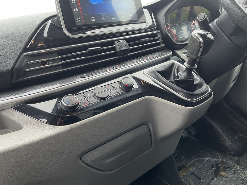 MAXUS Deliver 9 2.0 D20 LUX FWD L3 H2 Euro 6 (s/s) 5dr - U457