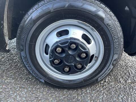 Iveco Daily 2.3D HPI 14V 35C 3750 L3 Euro 6 (s/s) 4dr (DRW) - U461