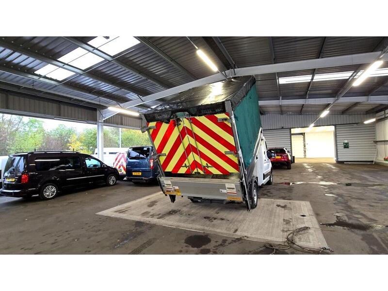 Ford Transit 130ps 350 L3  Double Cab RWD Tipper RWD 2.0 4dr Tipper Manual Diesel - U463