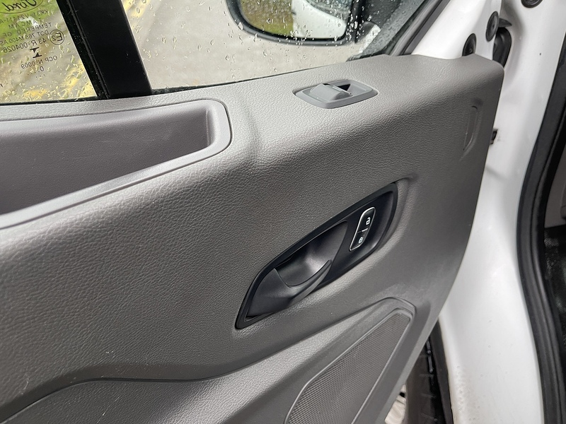 Ford Transit 130ps 350 L3  Double Cab RWD Tipper RWD 2.0 4dr Tipper Manual Diesel - U463