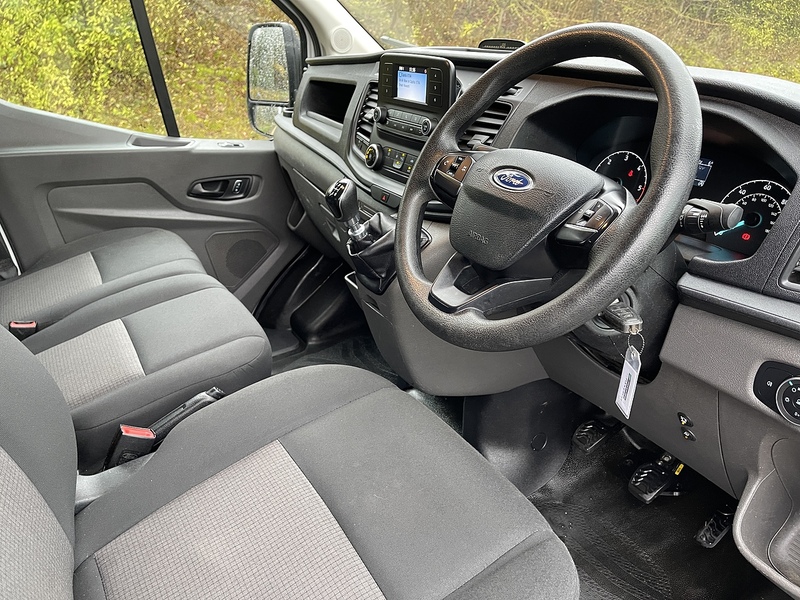 Ford Transit 130ps 350 L3  Double Cab RWD Tipper RWD 2.0 4dr Tipper Manual Diesel - U463