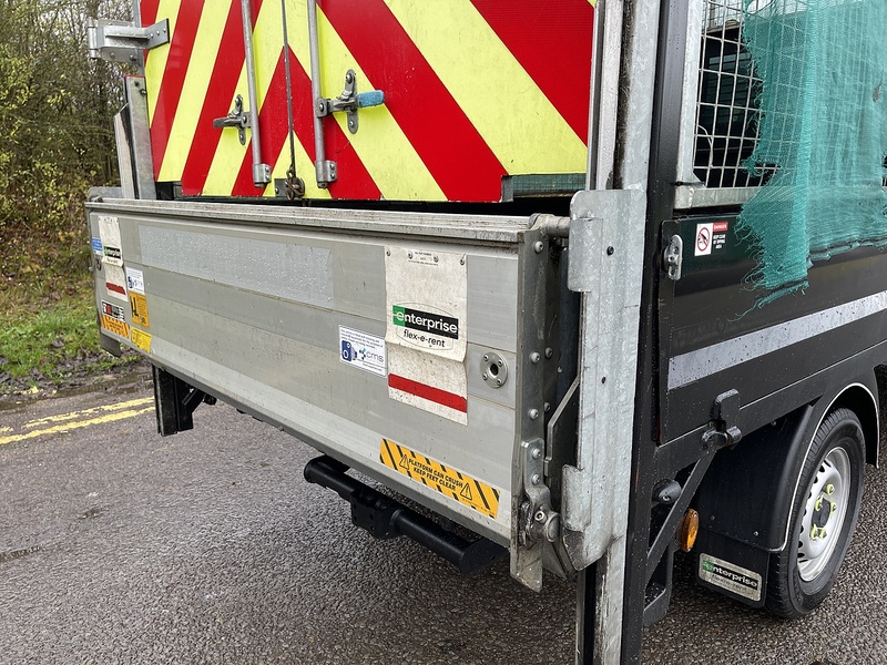 Ford Transit 130ps 350 L3  Double Cab RWD Tipper RWD 2.0 4dr Tipper Manual Diesel - U463