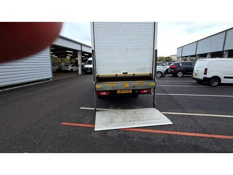 Ford Transit 350 LUTON L4 H1 FWD 130PS Leader - U464