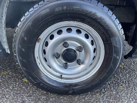 Ford Transit 350 LUTON L4 H1 FWD 130PS Leader - U464