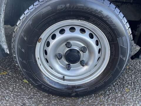 Ford Transit 350 LUTON L4 H1 FWD 130PS Leader - U464