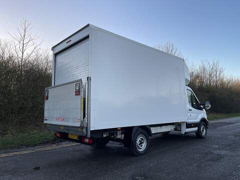 Ford Transit 350 LUTON L4 H1 FWD 130PS Leader - U464