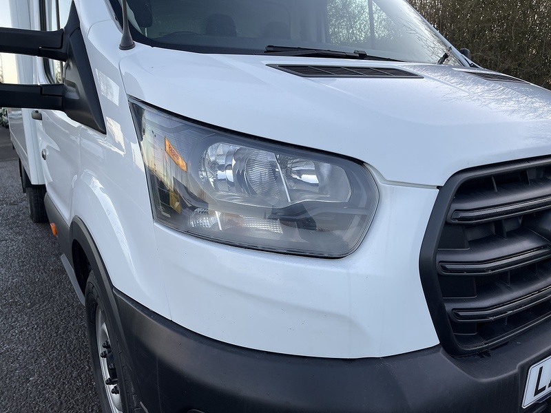 Ford Transit 350 LUTON L4 H1 FWD 130PS Leader - U464