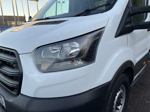 Ford Transit 350 LUTON L4 H1 FWD 130PS Leader - U464