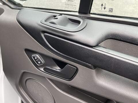 Ford Transit Custom 2.0 300 EcoBlue Leader L2 H2 Euro 6 (s/s) 5dr - U465