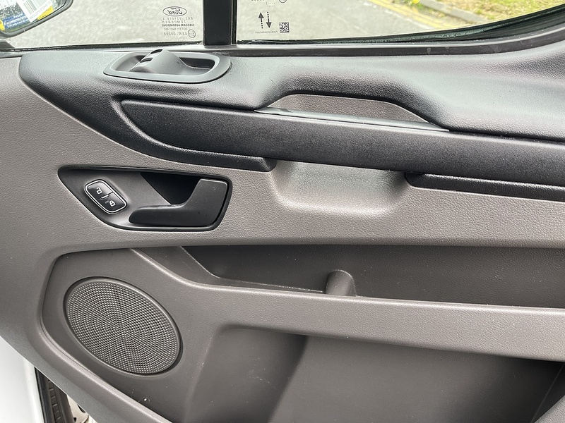 Ford Transit Custom 2.0 300 EcoBlue Leader L2 H2 Euro 6 (s/s) 5dr - U465