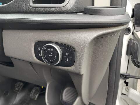 Ford Transit Custom 2.0 300 EcoBlue Leader L2 H2 Euro 6 (s/s) 5dr - U465