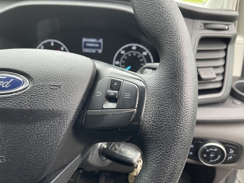 Ford Transit Custom 2.0 300 EcoBlue Leader L2 H2 Euro 6 (s/s) 5dr - U465