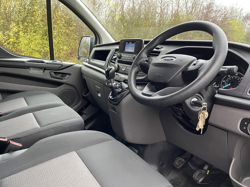 Ford Transit Custom 2.0 300 EcoBlue Leader L2 H2 Euro 6 (s/s) 5dr - U465