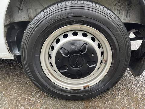 Ford Transit Custom 2.0 300 EcoBlue Leader L2 H2 Euro 6 (s/s) 5dr - U465