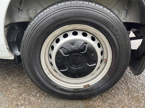 Ford Transit Custom 2.0 300 EcoBlue Leader L2 H2 Euro 6 (s/s) 5dr - U465