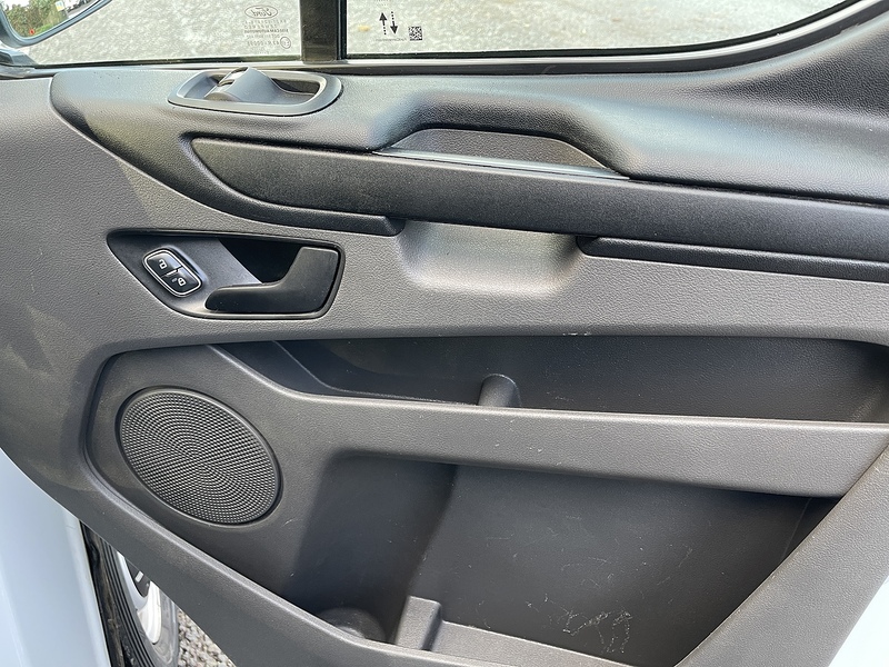 Ford Transit Custom 2.0 300 EcoBlue Leader L2 H1 Euro 6 (s/s) 5dr - U466