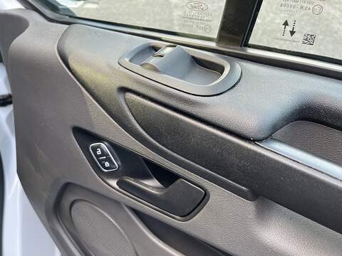 Ford Transit Custom 2.0 300 EcoBlue Leader L2 H1 Euro 6 (s/s) 5dr - U466