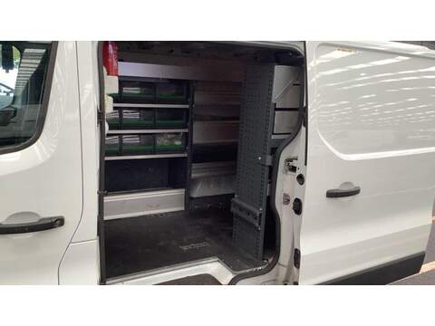 Renault Trafic 2.0 dCi ENERGY 28 Business+ SWB Standard Roof Euro 6 (s/s) 5dr - U468