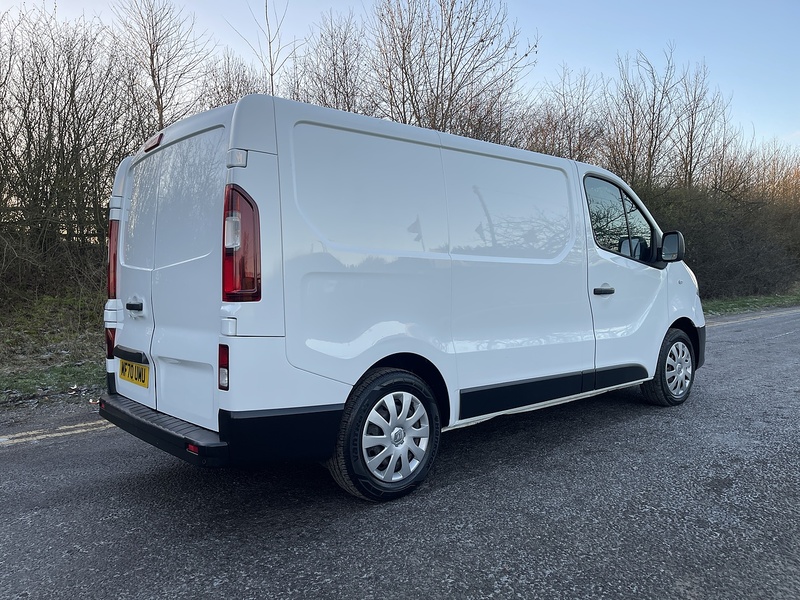 Renault Trafic 2.0 dCi ENERGY 28 Business+ SWB Standard Roof Euro 6 (s/s) 5dr - U468