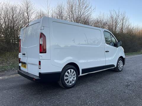 Renault Trafic 2.0 dCi ENERGY 28 Business+ SWB Standard Roof Euro 6 (s/s) 5dr - U468