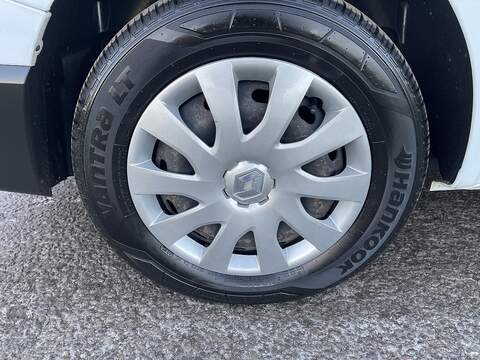 Renault Trafic 2.0 dCi ENERGY 28 Business+ SWB Standard Roof Euro 6 (s/s) 5dr - U468