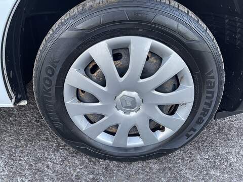 Renault Trafic 2.0 dCi ENERGY 28 Business+ SWB Standard Roof Euro 6 (s/s) 5dr - U468