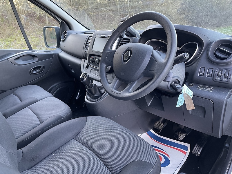 Renault Trafic 2.0 dCi ENERGY 28 Business+ SWB Standard Roof Euro 6 (s/s) 5dr - U468