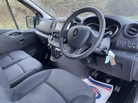 Renault Trafic 2.0 dCi ENERGY 28 Business+ SWB Standard Roof Euro 6 (s/s) 5dr - U468