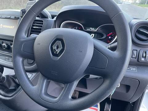 Renault Trafic 2.0 dCi ENERGY 28 Business+ SWB Standard Roof Euro 6 (s/s) 5dr - U468