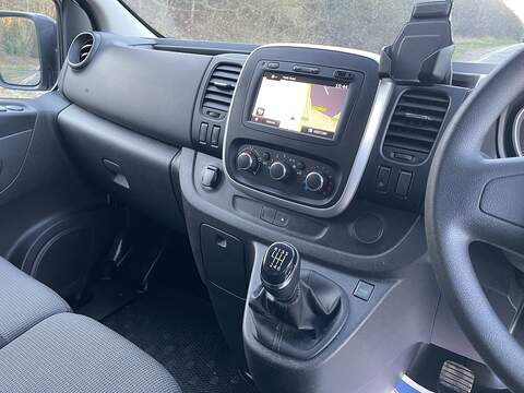 Renault Trafic 2.0 dCi ENERGY 28 Business+ SWB Standard Roof Euro 6 (s/s) 5dr - U468