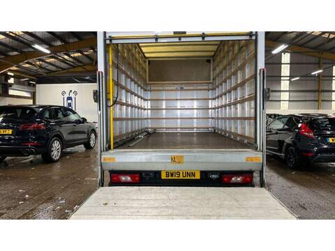 Ford Transit 2.0 350 EcoBlue RWD L4 H1 Euro 6 2dr - U469