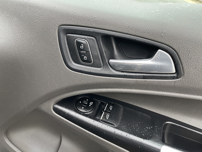 Ford Transit Connect 1.5 240 EcoBlue Limited L2 Euro 6 (s/s) 5dr - U472