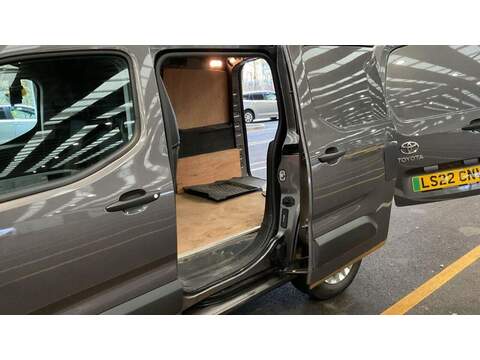 Toyota PROACE CITY 50kWh Icon Short Panel Van Auto SWB 5dr (7kW OBC) - U475