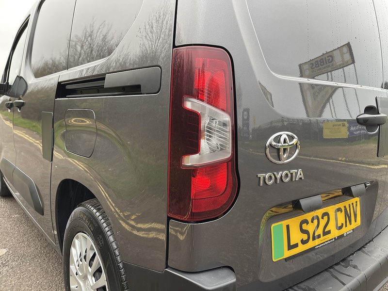 Toyota PROACE CITY 50kWh Icon Short Panel Van Auto SWB 5dr (7kW OBC) - U475