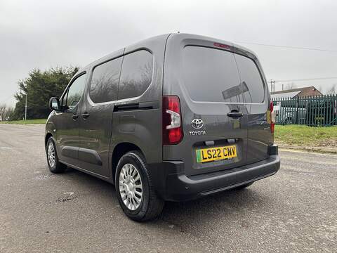 Toyota PROACE CITY 50kWh Icon Short Panel Van Auto SWB 5dr (7kW OBC) - U475