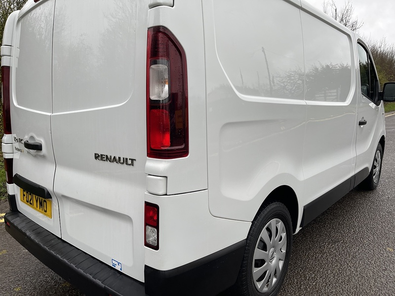 Renault Trafic 2.0 dCi ENERGY 28 Business+ SWB Standard Roof Euro 6 (s/s) 5dr - U476
