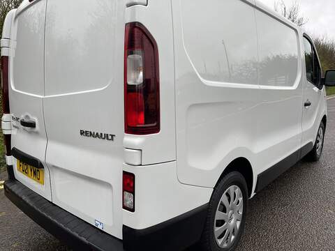 Renault Trafic 2.0 dCi ENERGY 28 Business+ SWB Standard Roof Euro 6 (s/s) 5dr - U476