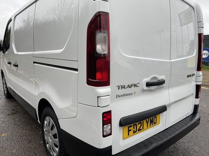 Renault Trafic 2.0 dCi ENERGY 28 Business+ SWB Standard Roof Euro 6 (s/s) 5dr - U476
