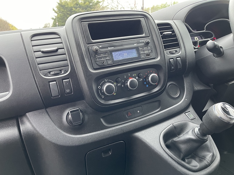 Renault Trafic 2.0 dCi ENERGY 28 Business+ SWB Standard Roof Euro 6 (s/s) 5dr - U476