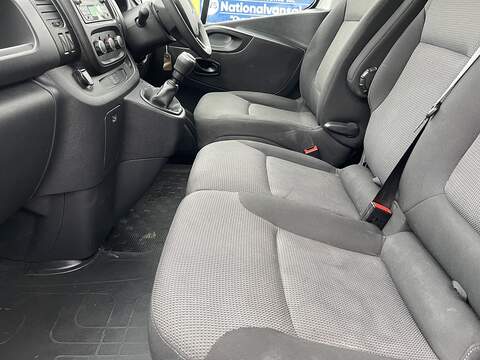 Renault Trafic 2.0 dCi ENERGY 28 Business+ SWB Standard Roof Euro 6 (s/s) 5dr - U476