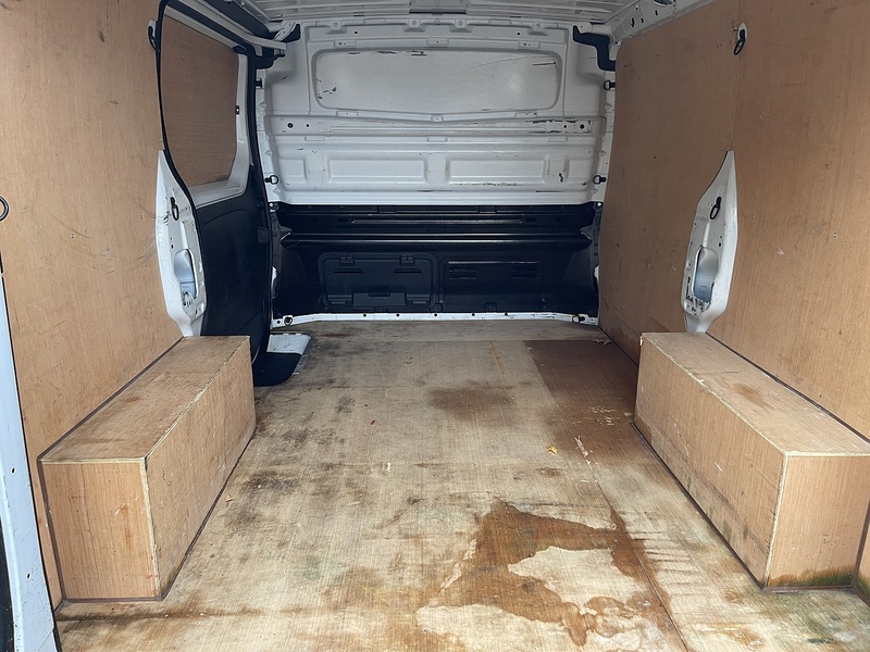 Renault Trafic 2.0 dCi ENERGY 28 Business+ SWB Standard Roof Euro 6 (s/s) 5dr - U476