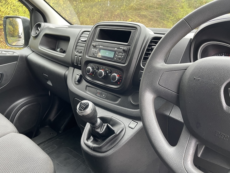 Renault Trafic 2.0 dCi ENERGY 28 Business+ SWB Standard Roof Euro 6 (s/s) 5dr - U476