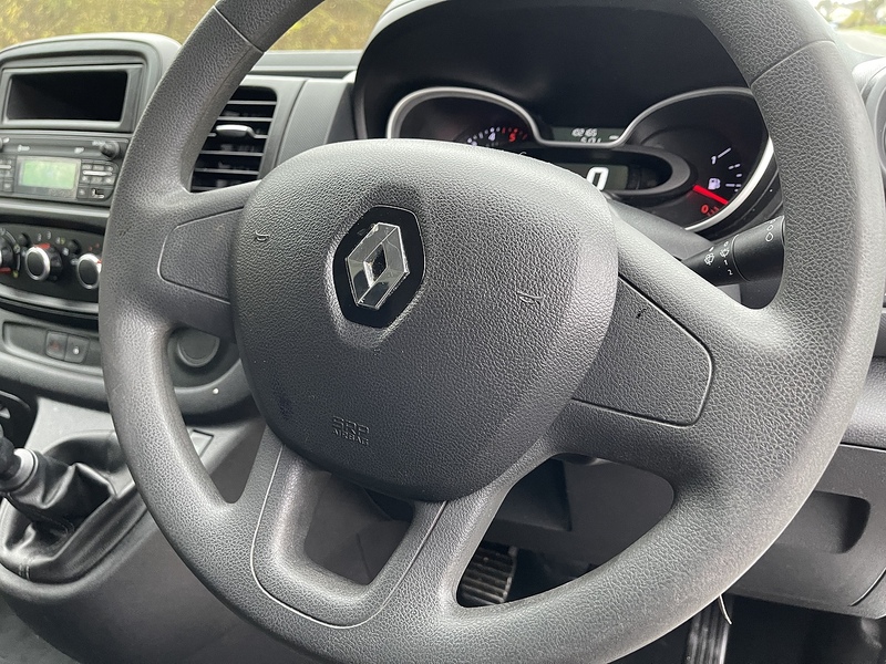 Renault Trafic 2.0 dCi ENERGY 28 Business+ SWB Standard Roof Euro 6 (s/s) 5dr - U476